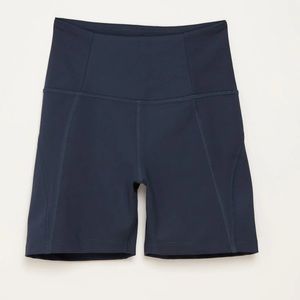 Girlfriend High-Rise Run Short in Midnight